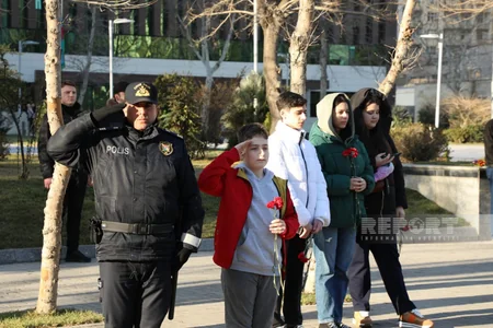 Xocalı soyqırımı qurbanlarının xatirəsi bir dəqiqəlik sükutla yad edilib
