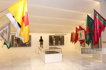 Dövlət Bayrağı Meydanındakı yenilənmiş Bayraq Muzeyi təqdim edilib