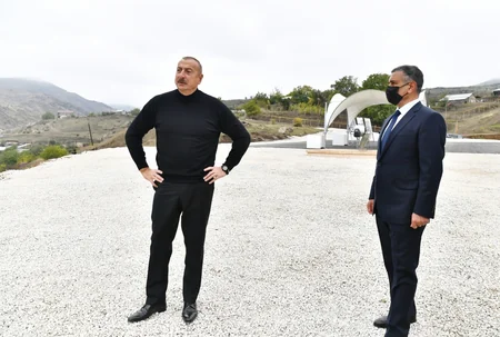 Azerbaijani president lays foundation of new mosque in Hadrut