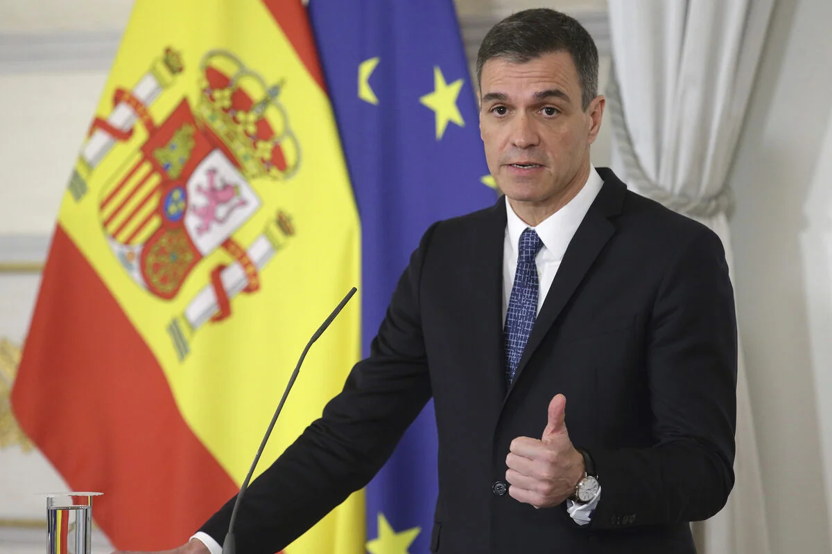 Spanish PM to continue in office after days of reflection