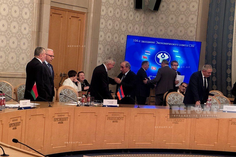 Yaqub Eyyubov Paşinyanın müavini ilə görüşüb