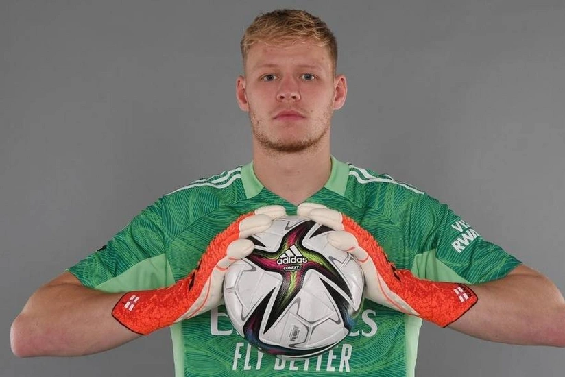Arsenal İngiltərə millisinin qapıçısını transfer edib