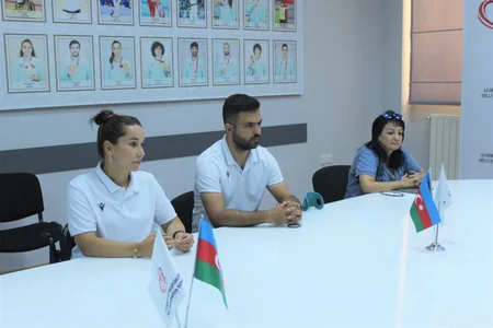 İlqar Rəhimov İslamiadadan qayıdan paralimpiyaçılarla görüşüb