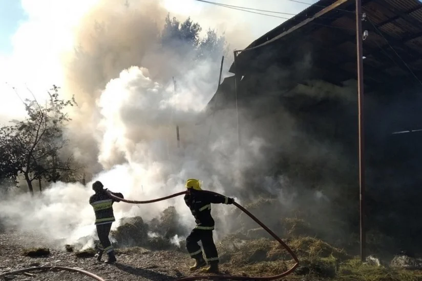 Ermənistan silahlı qüvvələrinin atdığı mərmilər mülki obyektlərdə yanğınlar törədib