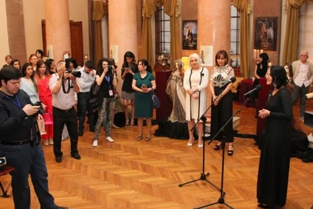 Qalina Dmitrukun “Gecə nağılları” adlı müəllif kuklaları sərgisinin açılış mərasimi keçirilib