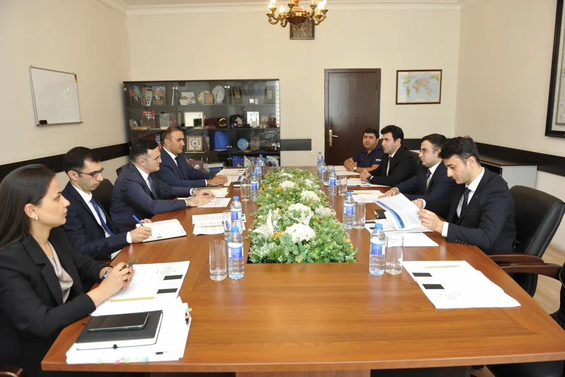 “Mübahisələrin həlli, məhkəmə sistemi və hüququn aliliyi” İşçi Qrupu sahibkarlarla görüşüb