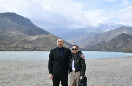 President Ilham Aliyev lays foundation stone for tourism complex in Sugovushan