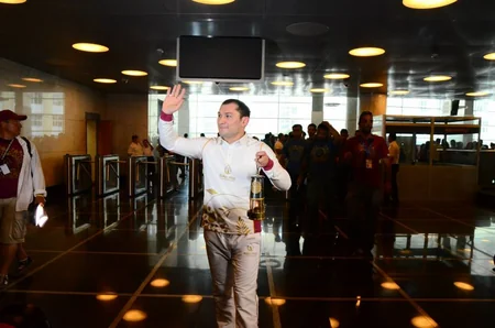 Bakı 2015in məşəli Funikulyordan Şəhidlər xiyabanına istiqamətlənib