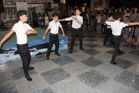 Azərbaycanın estrada müğənniləri “Retro Bakı” proqramında çıxış ediblər
