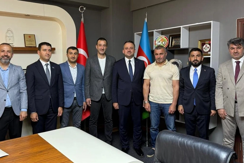 Qarabağ rəsmiləri Türkiyənin idman nazirinin müavini ilə görüşüblər