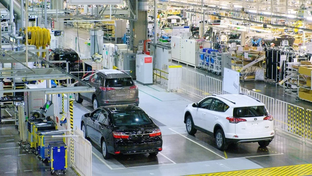 Toyota частично остановит производство из-за перебоев с поставками запчастей