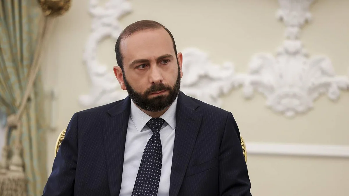 Mirzoyan Blinken və Kameronla görüşüb