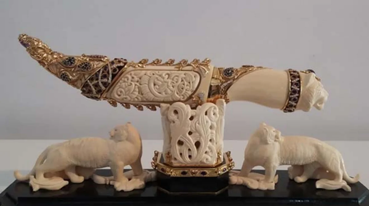 Stolen dagger of Muammar Gaddafi found in Istanbul