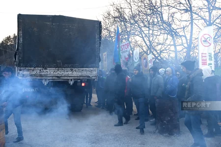 По дороге Ханкенди-Лачын беспрепятственно проехал еще один автомобиль снабжения миротворцев