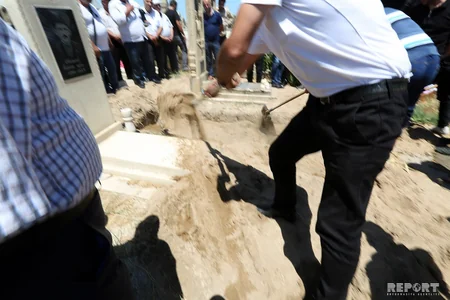 Founder of first Azerbaijani rock group buried