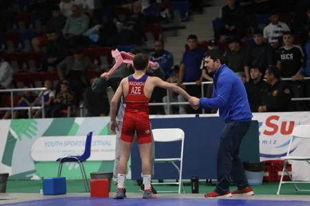 Güləş üzrə yeniyetmələr arasında Azərbaycan çempionatına yekun vurulub