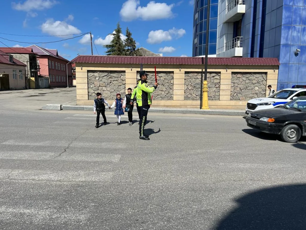 Qubada polis şagirdlər üçün maarifləndirici tədbir keçirib