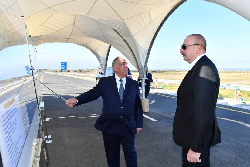Президент принял участие в открытии новой платной автомобильной дороги Баку-Губа-госграница с РФ