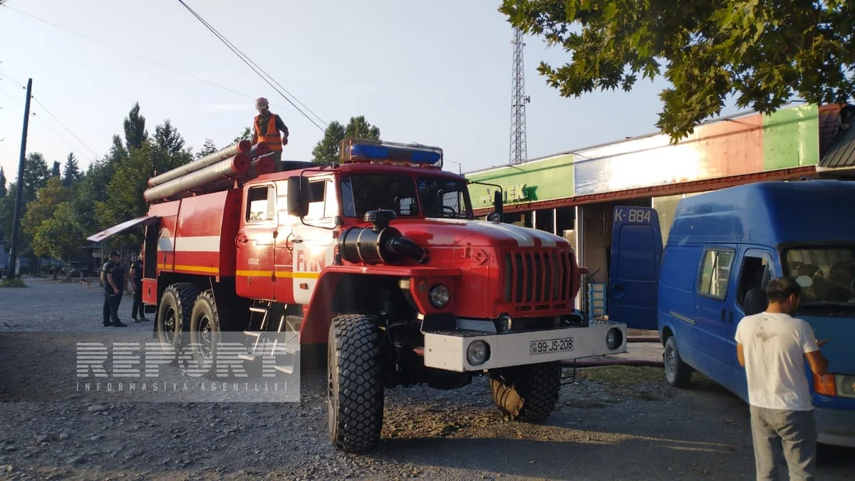 Oğuzda apteklərdə və geyim mağazasında yanğın baş verib