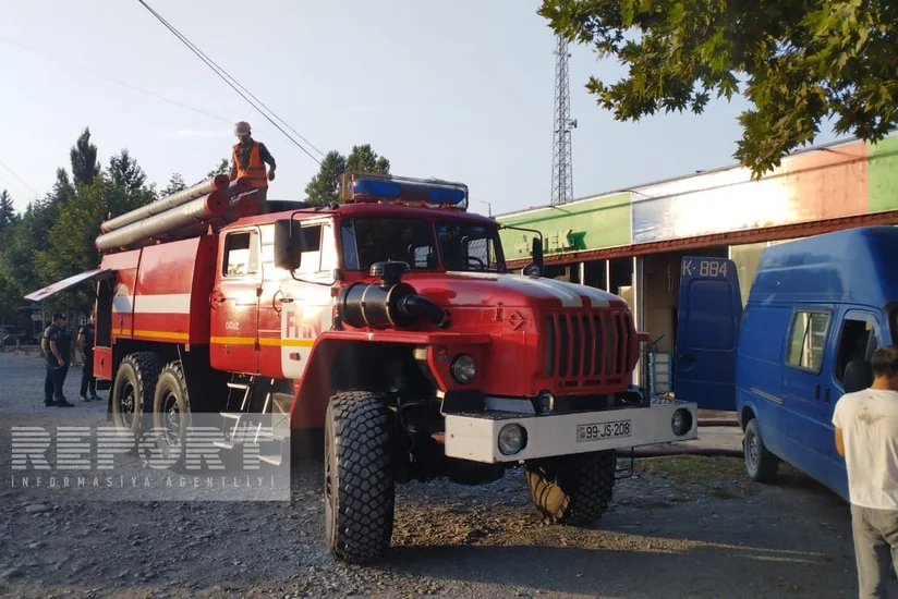 Oğuzda apteklərdə və geyim mağazasında yanğın baş verib