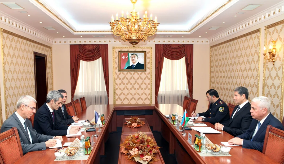 Vilayət Eyvazov Fransa səfirini qəbul edib