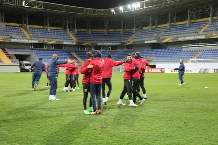 Qəbələ və Krasnodar klubları oyun öncəsi son məşqlərinə çıxıblar