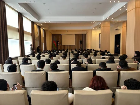 Prezident seçkiləri ilə bağlı 18 universitet tələbəsinə maarifləndirici seminarlar keçirilib