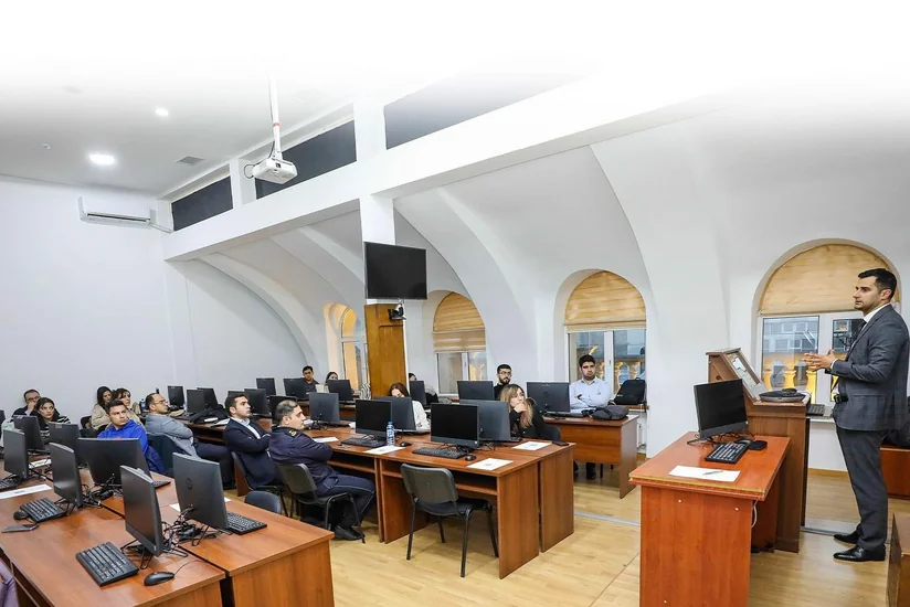 ADIF Maliyyə savadlılığının artırılması mövzusunda təlim keçirib