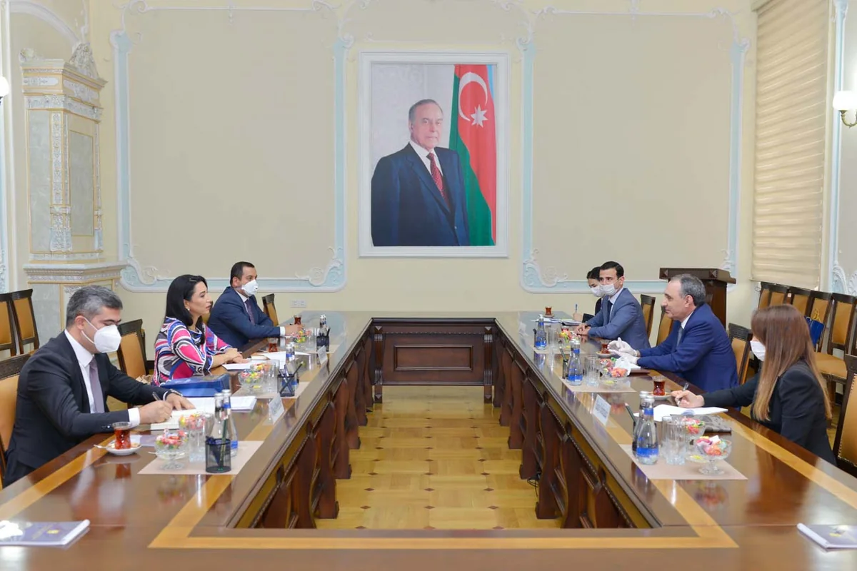 Baş prokuror Ombudsmanla görüşüb