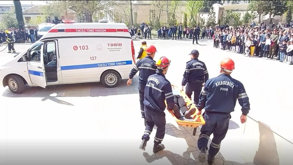 FHN-in Qarabağ Regional Mərkəzi orta məktəbdə təlim keçirib