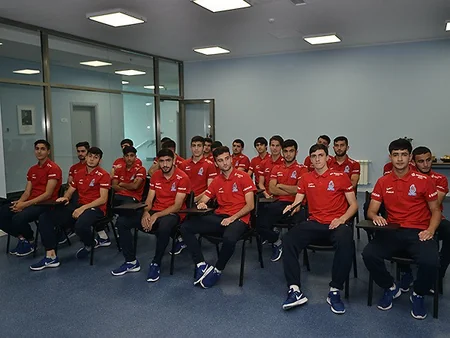 AFFA-nın baş katibi Azərbaycan yığması ilə görüşüb