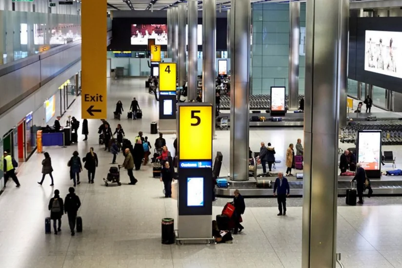 В аэропорту Лондона приостановили полеты из-за дронов