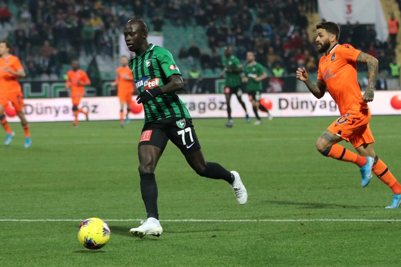 Afrikalı futbolçu koronavirusa görə Türkiyəni tərk etdi