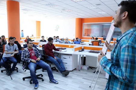 Baku Business Factory holds seminar on Growth Hacking - PHOTO