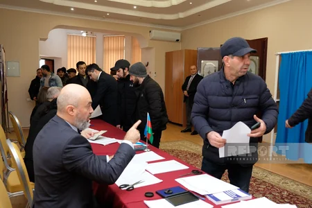 Aktauda yaşayan Azərbaycan vətəndaşları səsvermədə fəal iştirak edirlər