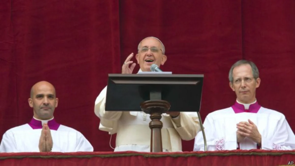 Pope condemns religious violence in Christmas address