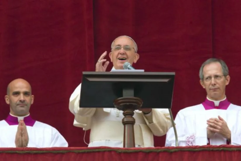 Папа в рождественской речи призвал к миру в Украине