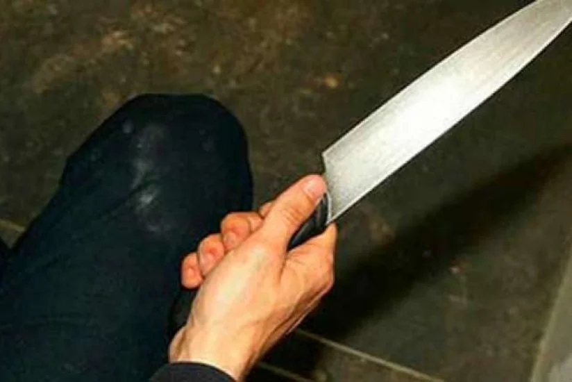 Azərbaycanda kişi keçmiş arvadının başını övladının gözləri qarşısında kəsib