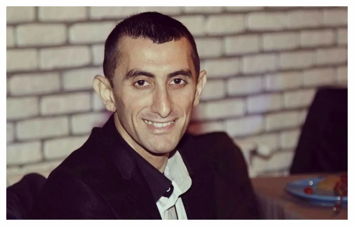 Azərbaycanda futbol şərhçisi yol qəzasında dünyasını dəyişib