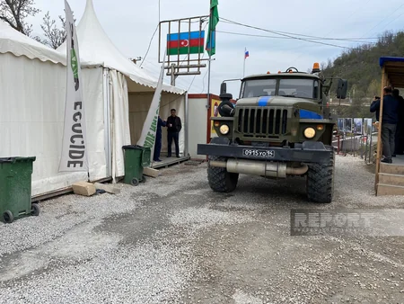 По дороге Ханкенди-Лачын беспрепятственно проехали автомобили миротворцев