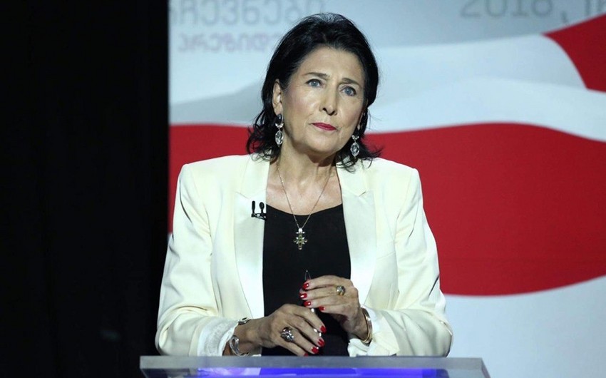 Salome Zurabişvili prezident seçkilərinin ikinci turuna hazır olduğunu bildirib