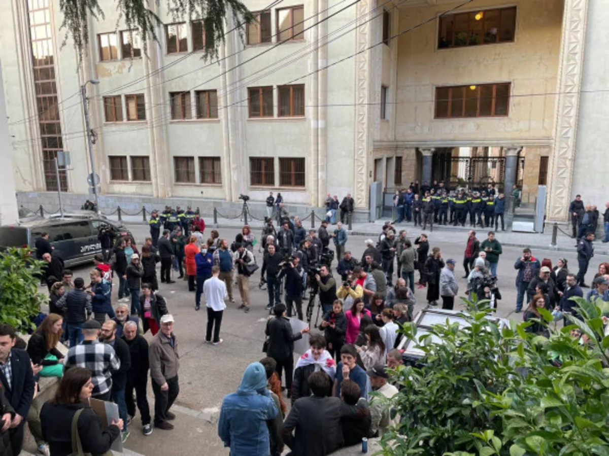 Tbilisidə Rusiya ilə birbaşa uçuşların ləğvi tələbi ilə mitinq keçirilir
