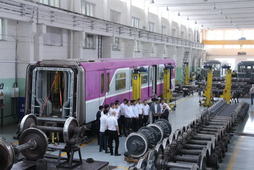 Bakı Metropoliteni ilk dəfə qadınların maşinist işləməsinə şərait yaradıb