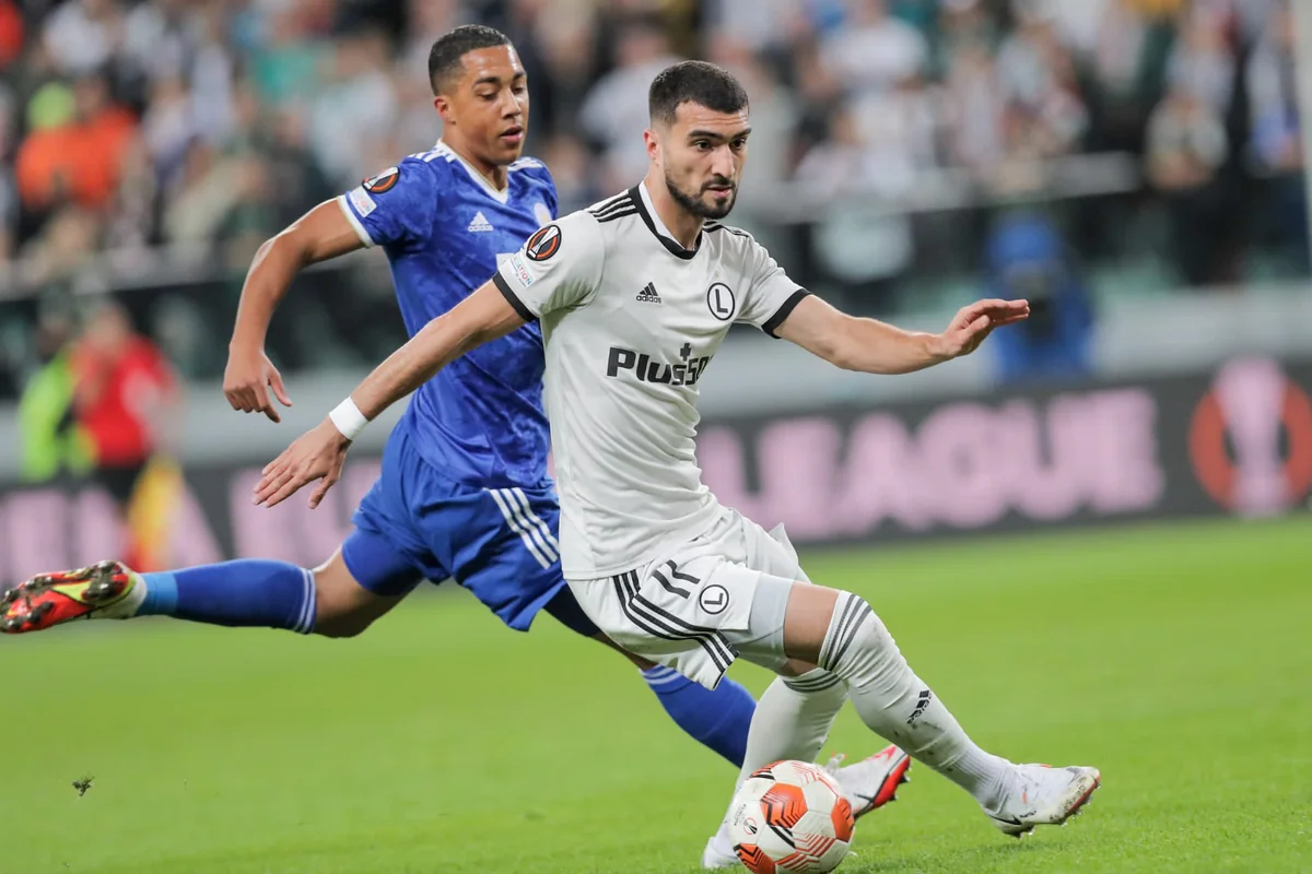 Mahir Emreli: Ətrafımda divar tiksəniz də, arasından keçib gedəcəyəm