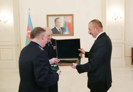 Prezident İlham Əliyev MDB Sərhəd Qoşunları Komandanları Şurasının 78-ci iclasının iştirakçılarını qəbul edib - YENİLƏNİB