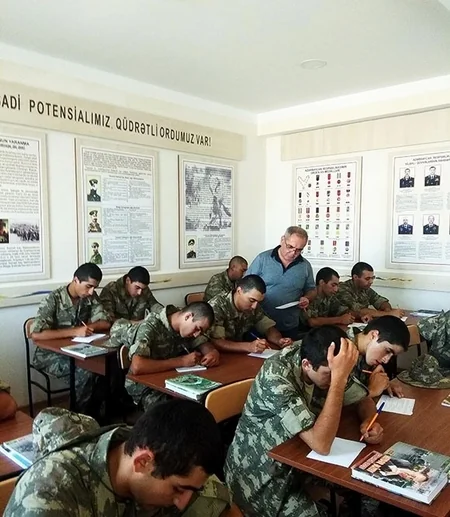 Hərbi hissələrdə psixoloji işə dəstək tədbirləri davam etdirilir