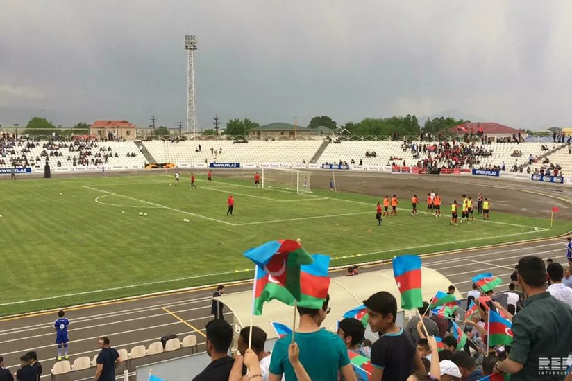 Naxçıvan finalı: Məzarsız türbə, uniformalı taksi sürücüləri və afrikalı ofisiant - REPORTAJ