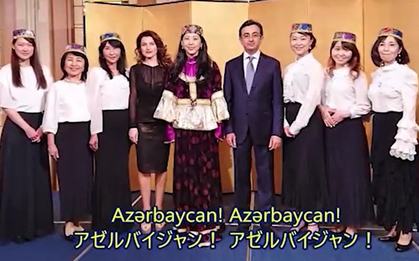 Yapon müğənni Azərbaycan olimpiyaçılarına dəstək istədi