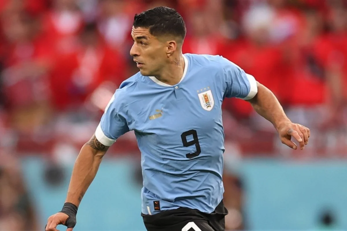 Luis Suares millidəki karyerasını başa vurub