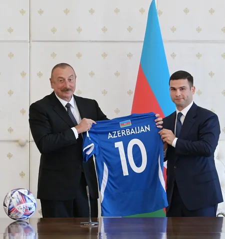 President Ilham Aliyev receives members of Azerbaijan national mini-football team